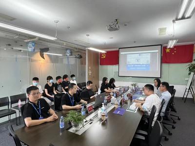 實踐活動進行時 | 伯明翰學院師生走訪湖北盛天網絡技術股份，開展深度網絡技術交流